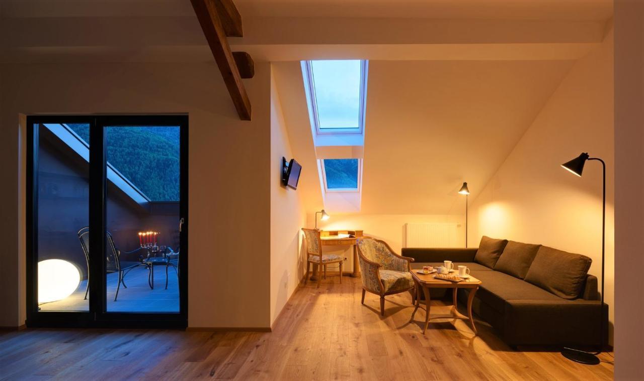 Historic Guesthouse Bircher B&B Apartments Near Sterzing カンポ・ディ・トレンス エクステリア 写真