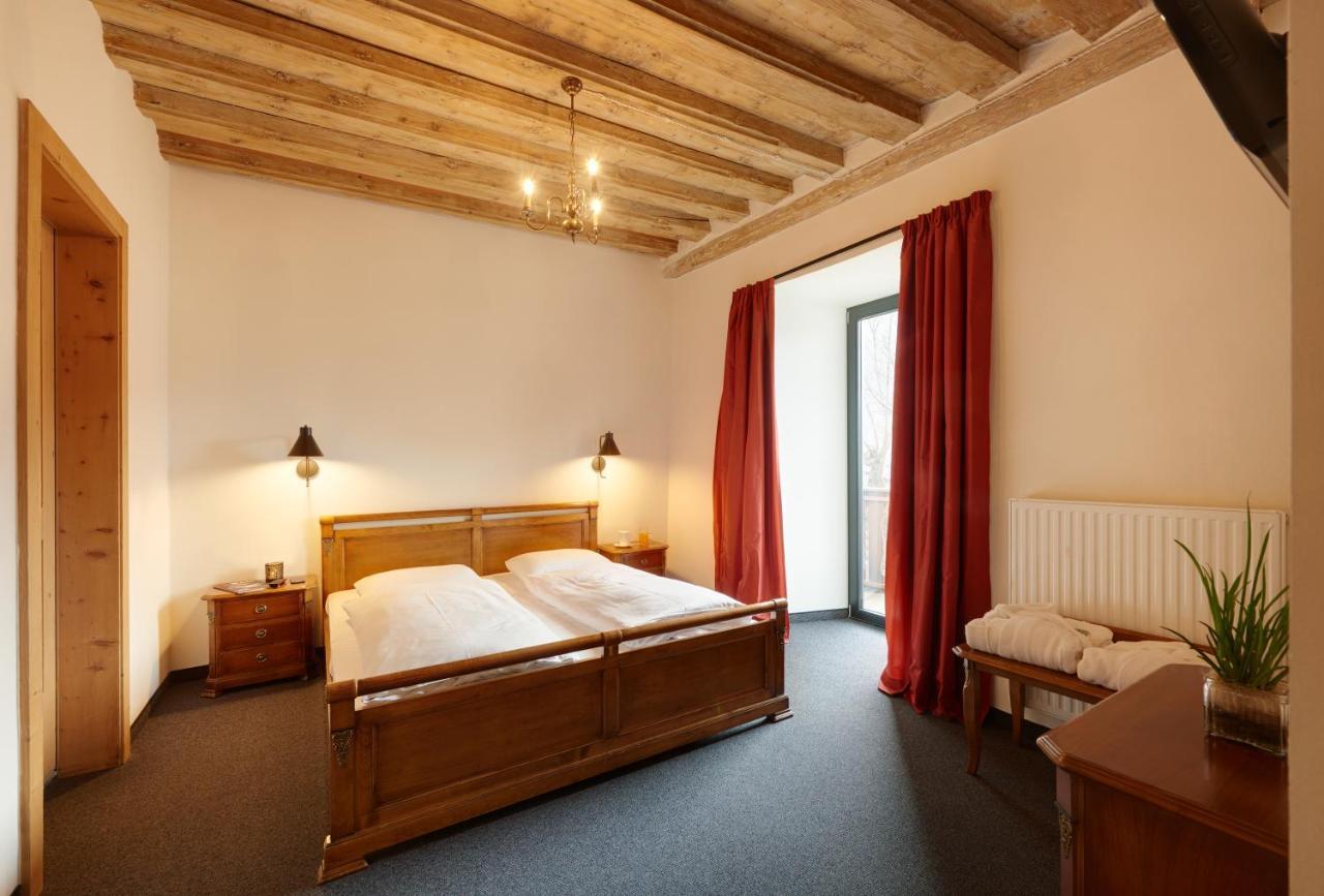 Historic Guesthouse Bircher B&B Apartments Near Sterzing カンポ・ディ・トレンス エクステリア 写真