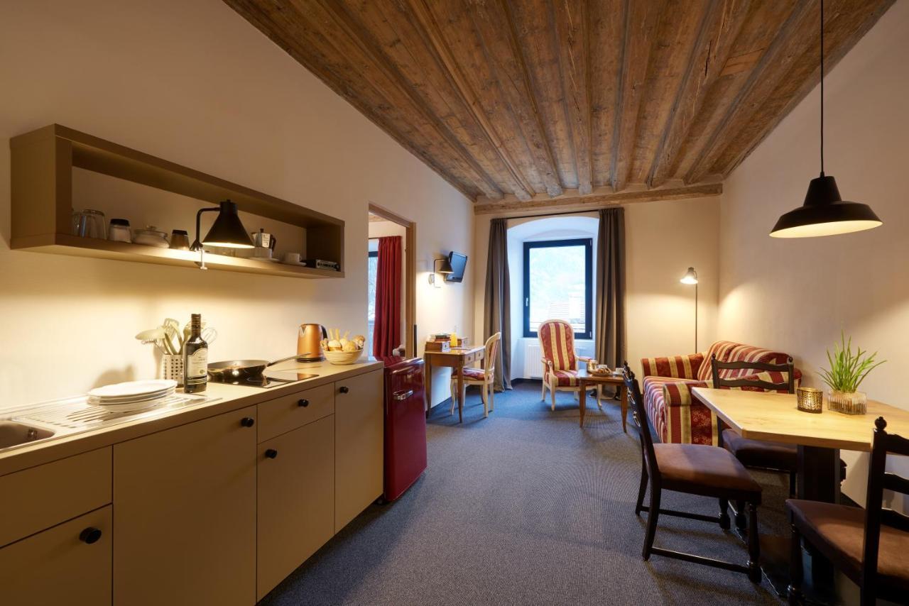 Historic Guesthouse Bircher B&B Apartments Near Sterzing カンポ・ディ・トレンス エクステリア 写真