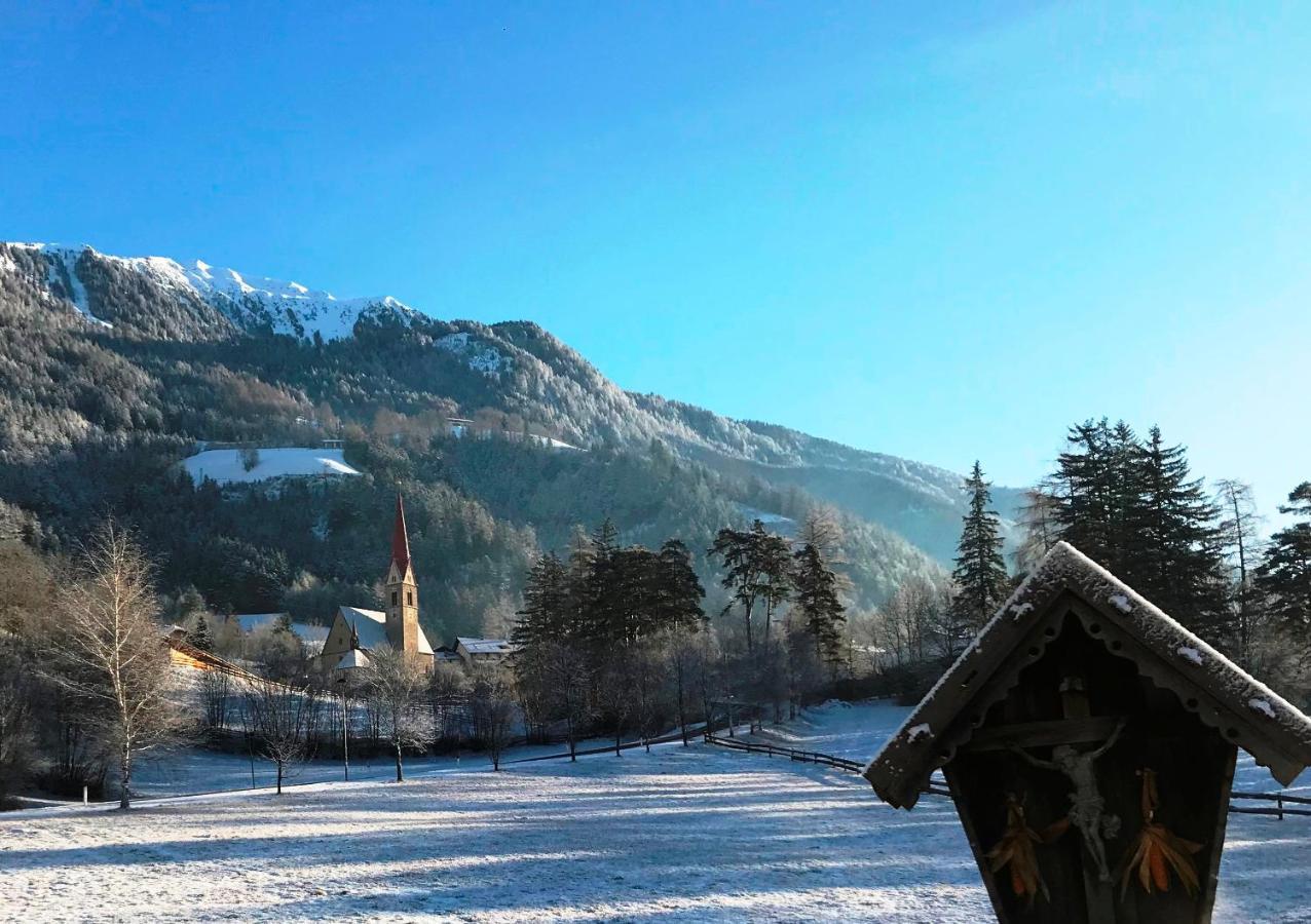 Historic Guesthouse Bircher B&B Apartments Near Sterzing カンポ・ディ・トレンス エクステリア 写真