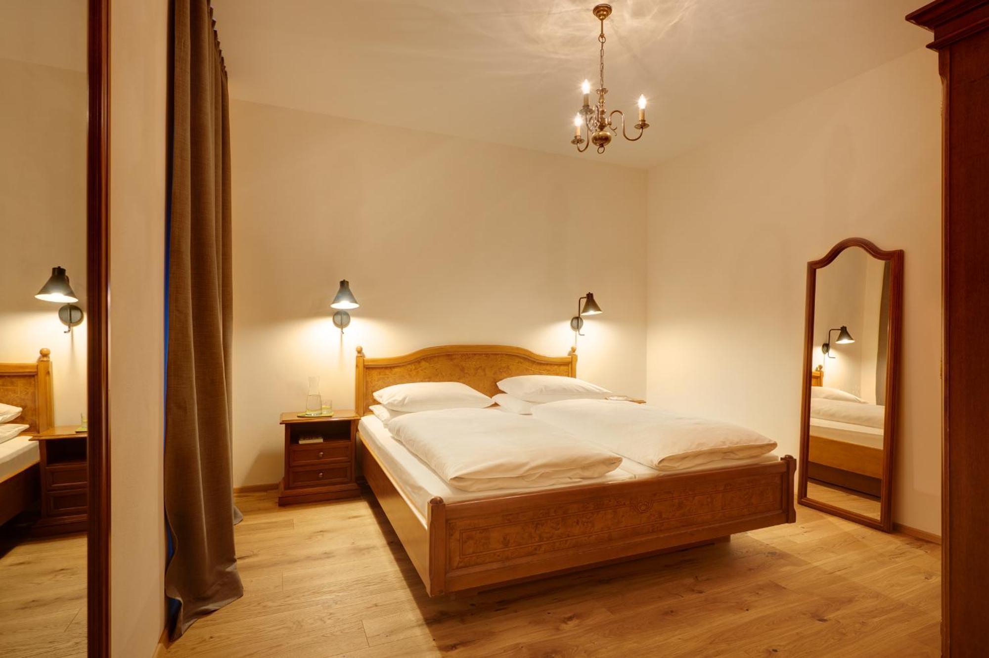Historic Guesthouse Bircher B&B Apartments Near Sterzing カンポ・ディ・トレンス エクステリア 写真